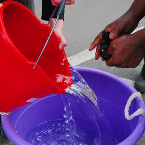 medical volunteering in kenya, water bucket