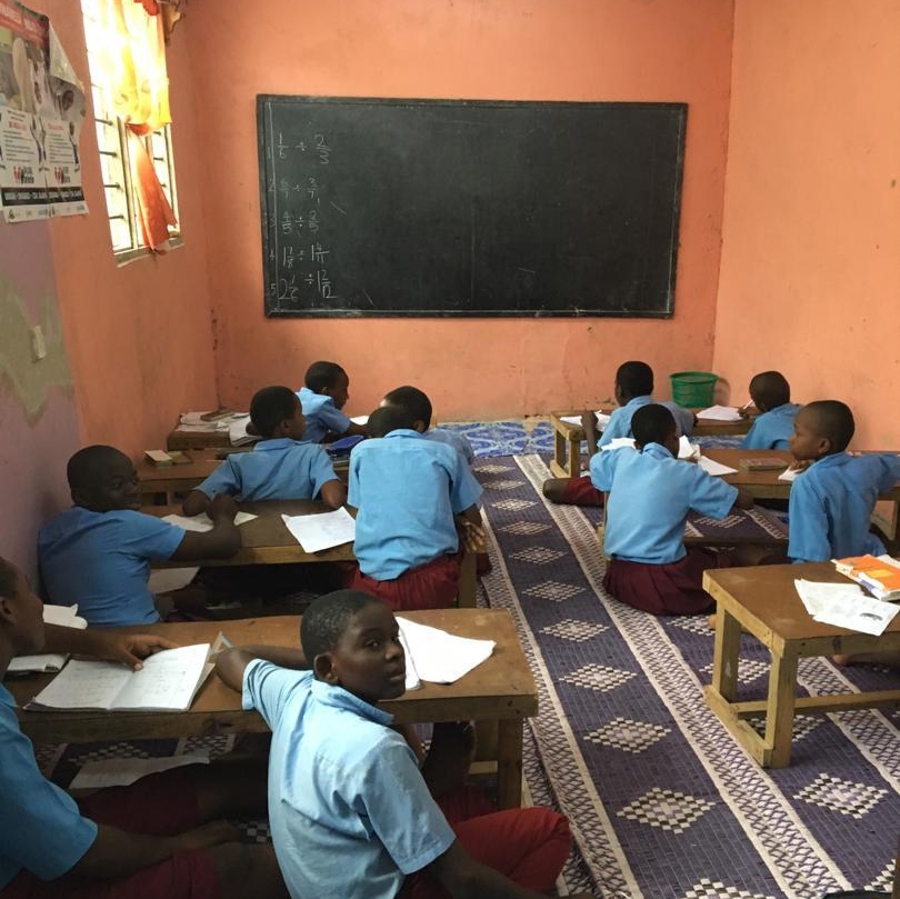 Tanzania classroom teaching volunteer