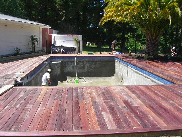 Pool built by Northern Pools for Paul & Julie Atkins