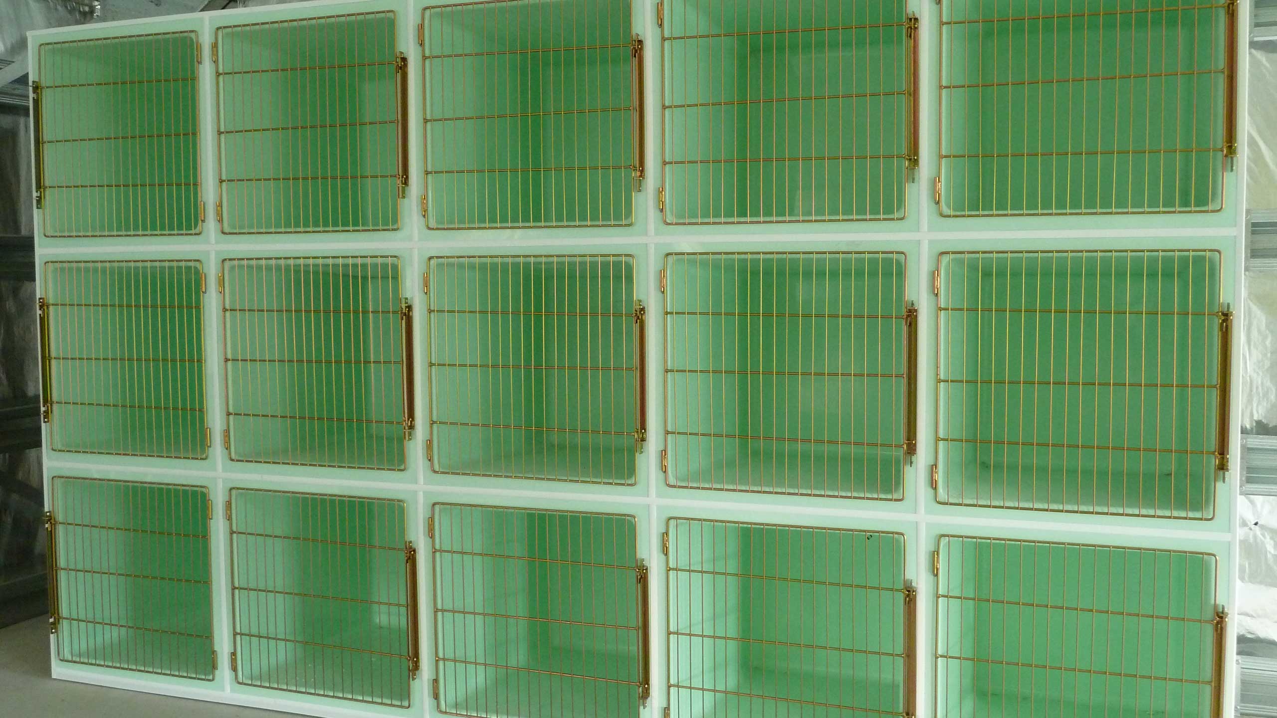 Creature Comfort Cages cage bank: 5 x 3 Cat Cages