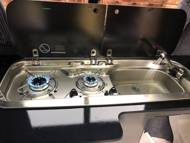 Gas Hob & Sink