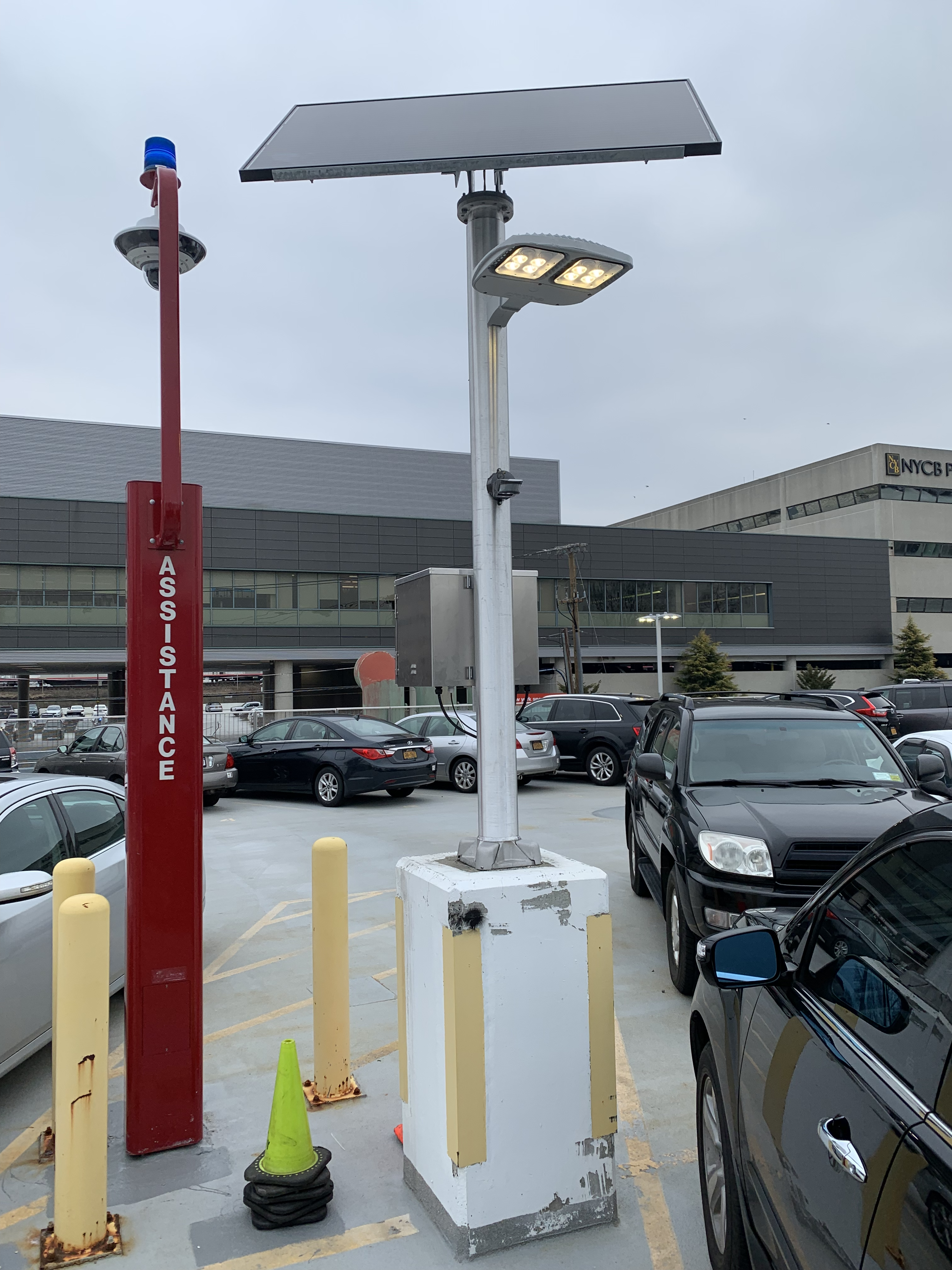 Smart Off-Grid Replaces Grid Lighting For Parking Garage