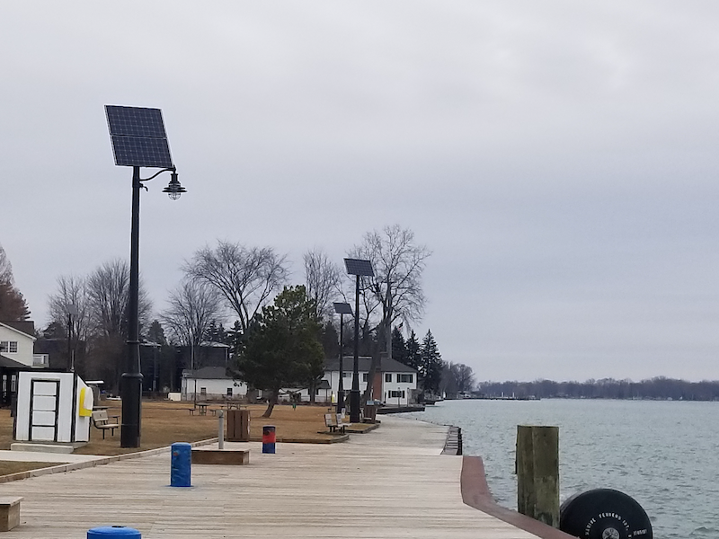 Smart Off-Grid Lighting for Waterfront Boardwalk
